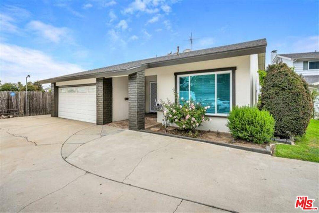 5100   Lindblade Dr 4BR La