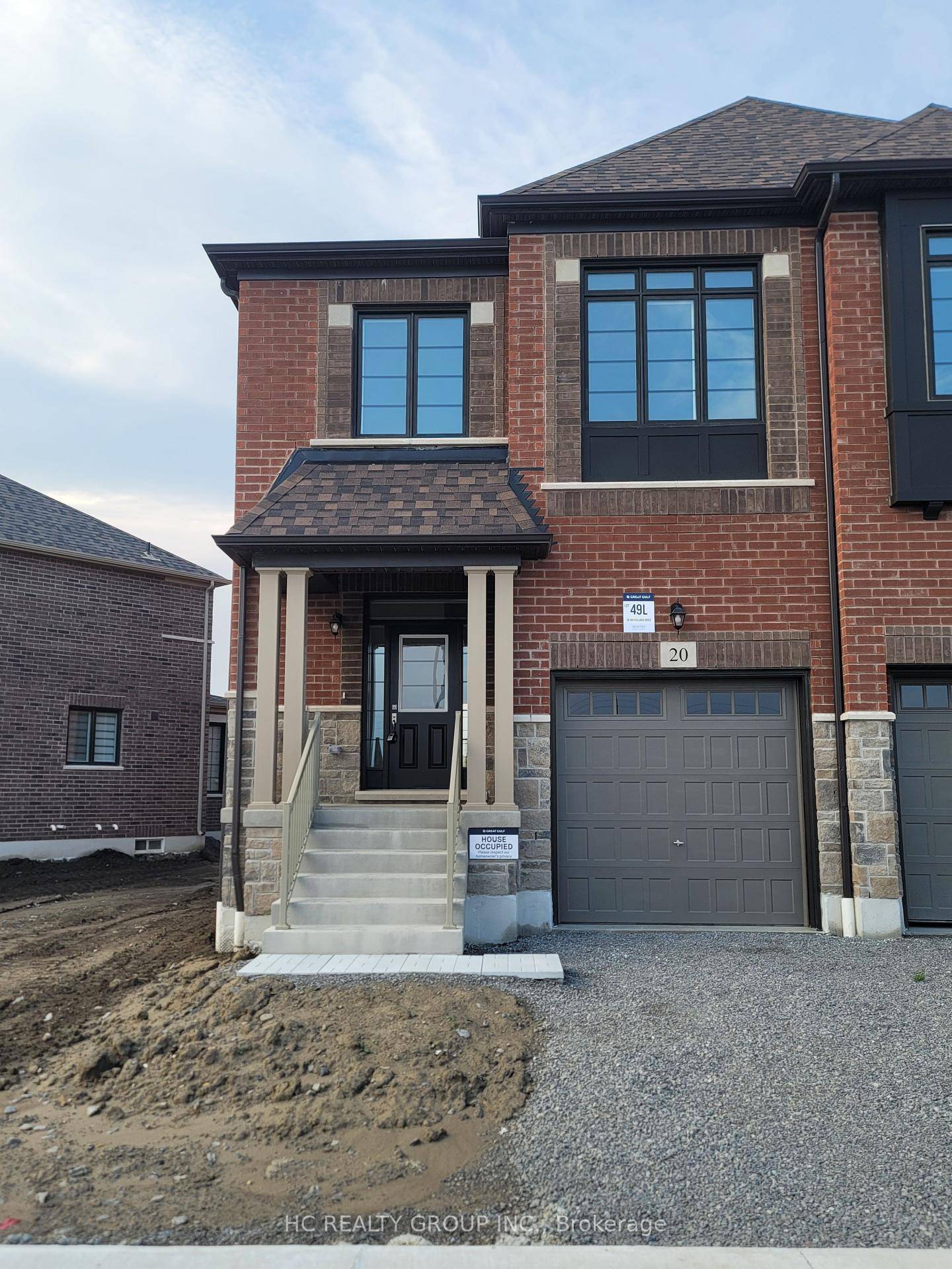 Beautiful Brand New Semi Detached House With 4 Spacious Bedrooms, 2.