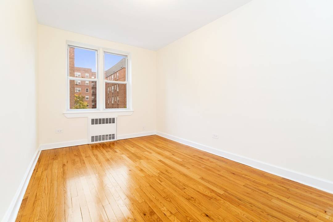 Sponsor Sale Gorgeous fourth floor renovated two bedroom located on 67th Avenue between Yellowstone Blvd.