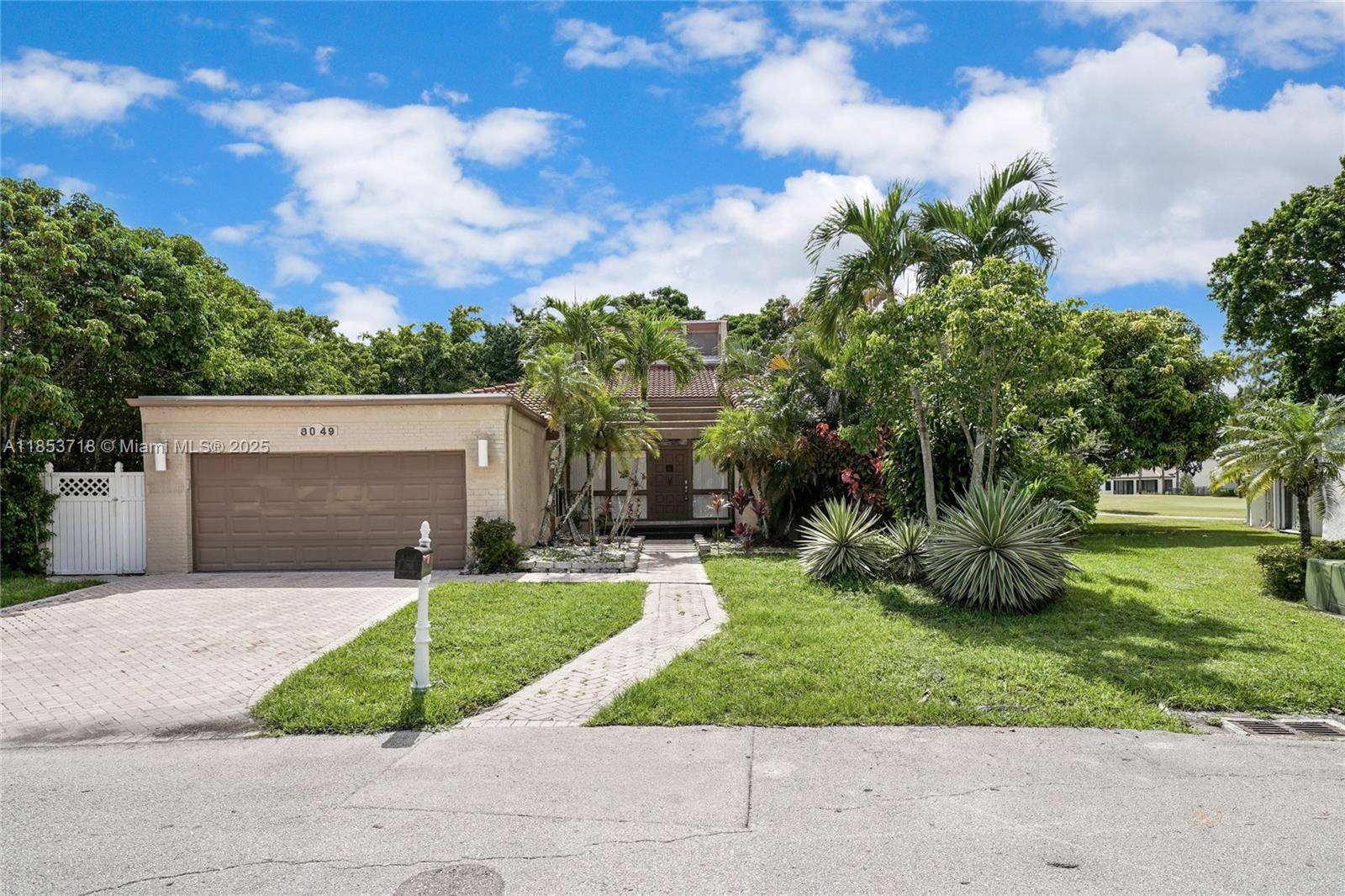 Discover your tranquil oasis in Tamarac !