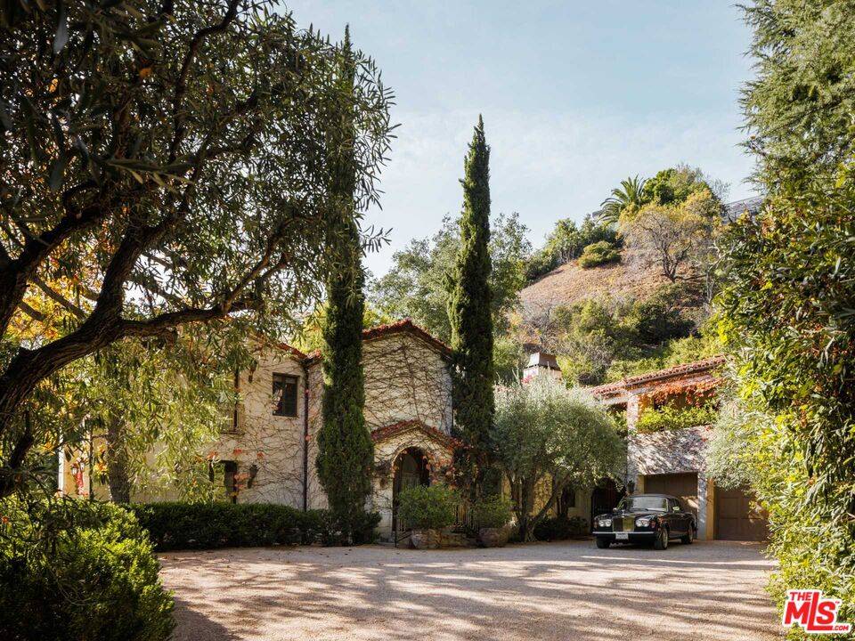 9606  Heather Rd 7BR Beverly Hills Post Office | B.H.P.O. La
