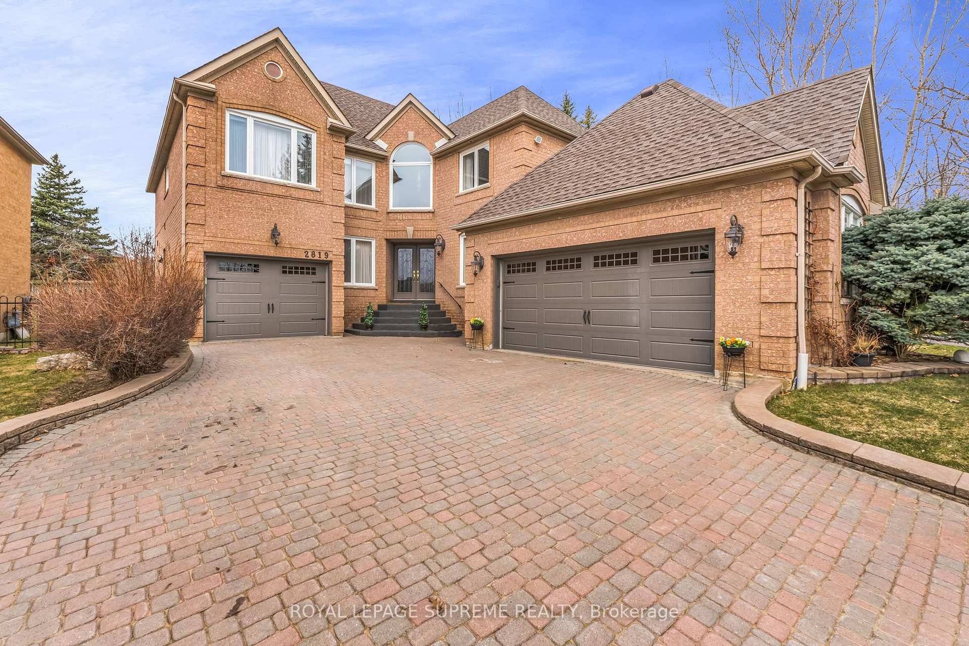 Welcome to 2819 Duncairn Drive.