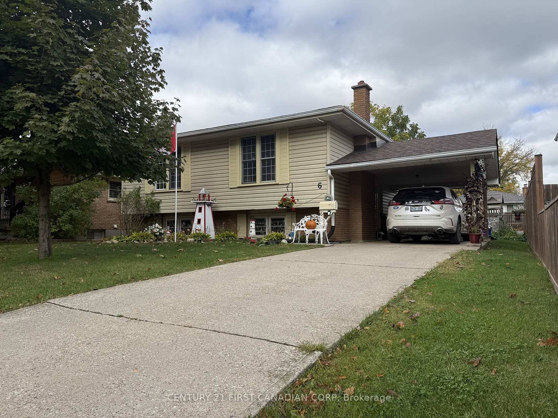 Perfect opportunity to own a spacious family home in one of Brantfords most sought after north end neighbourhoods Brier Park !