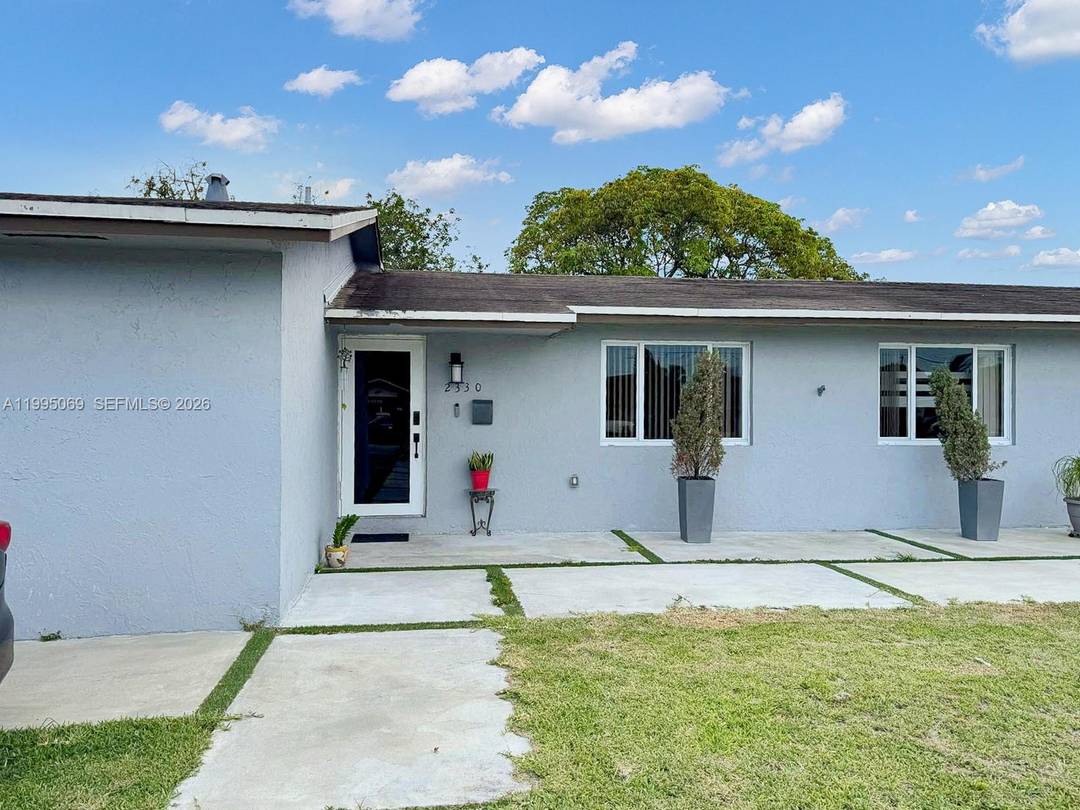 Excellent investment opportunity in the heart of Hialeah.