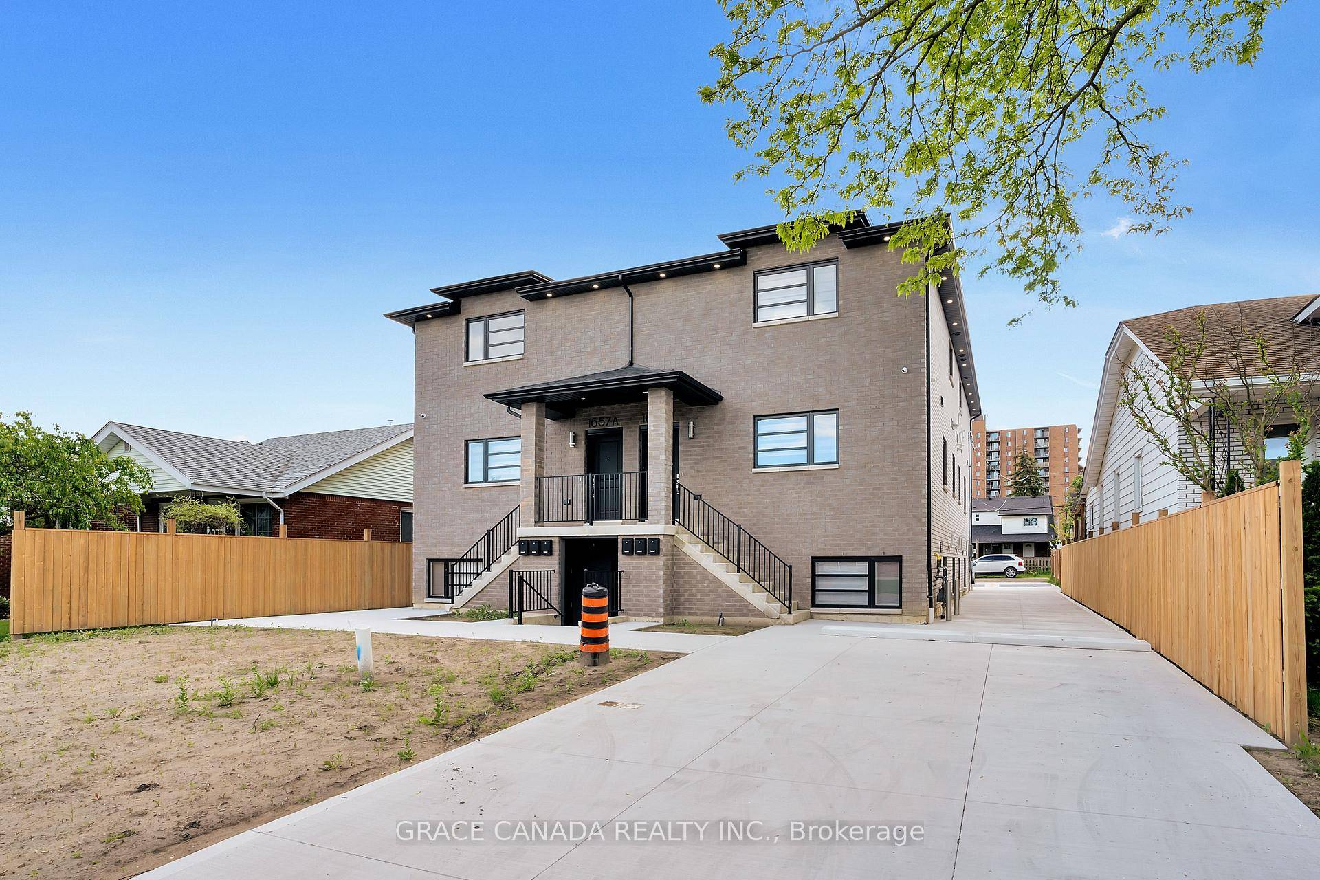Beautiful Brand New Never Lived In Stackable townhouse unit in a central location, Approx 1000 sq ft, features 2 bedrooms and 2 bathrooms, spacious bedrooms, Upgraded kitchen with stainless steel ...
