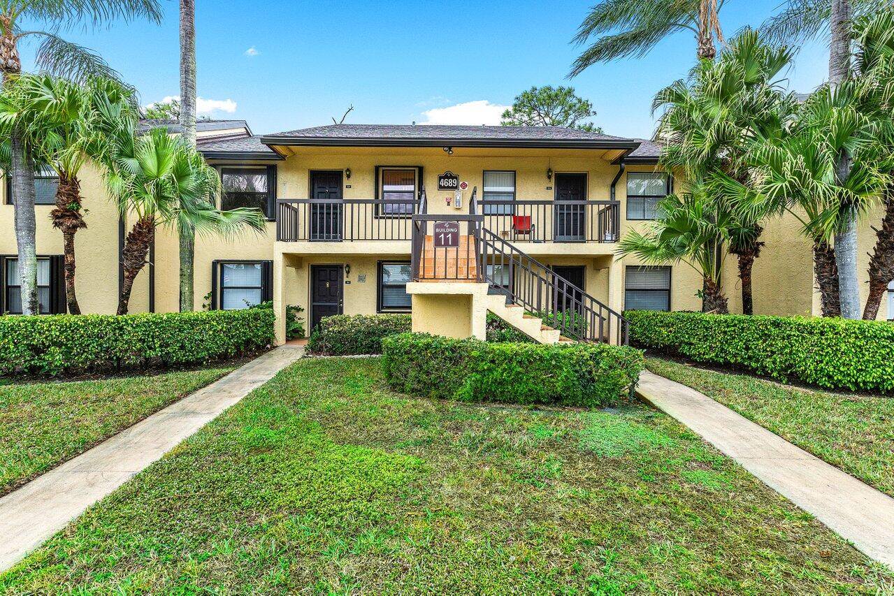 Welcome ALL AGES to this beautiful 2 bedroom, 2 bathroom condo located on the second floor in the desirable Lucerne Lakes community.