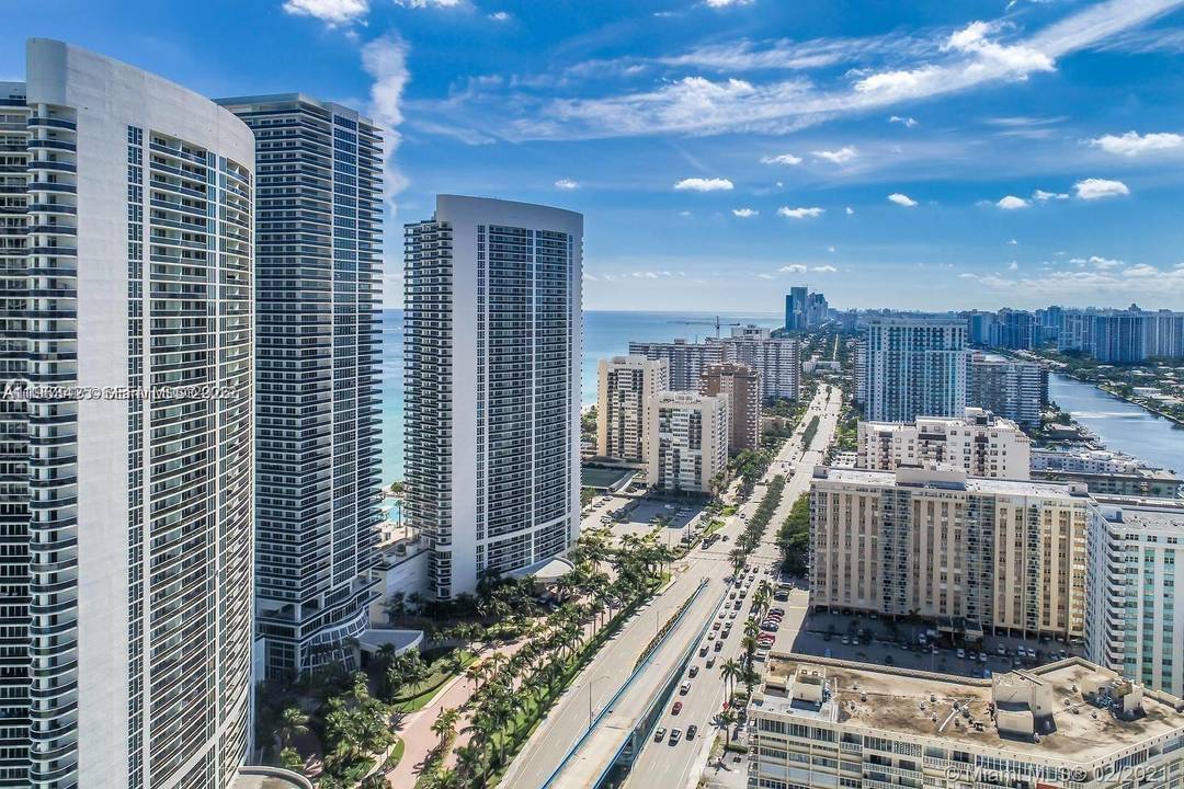 Immaculate bright and spacious 1 bedroom 1 bath unit with amazing Intracoastal and city views located at the prestigious Beach Club.