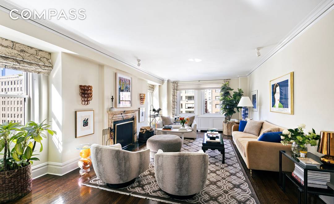 Beautifully renovated classic 7, offering three generously sized bedrooms and two full bathrooms in one of the Upper East Side's distinguished white glove cooperatives.