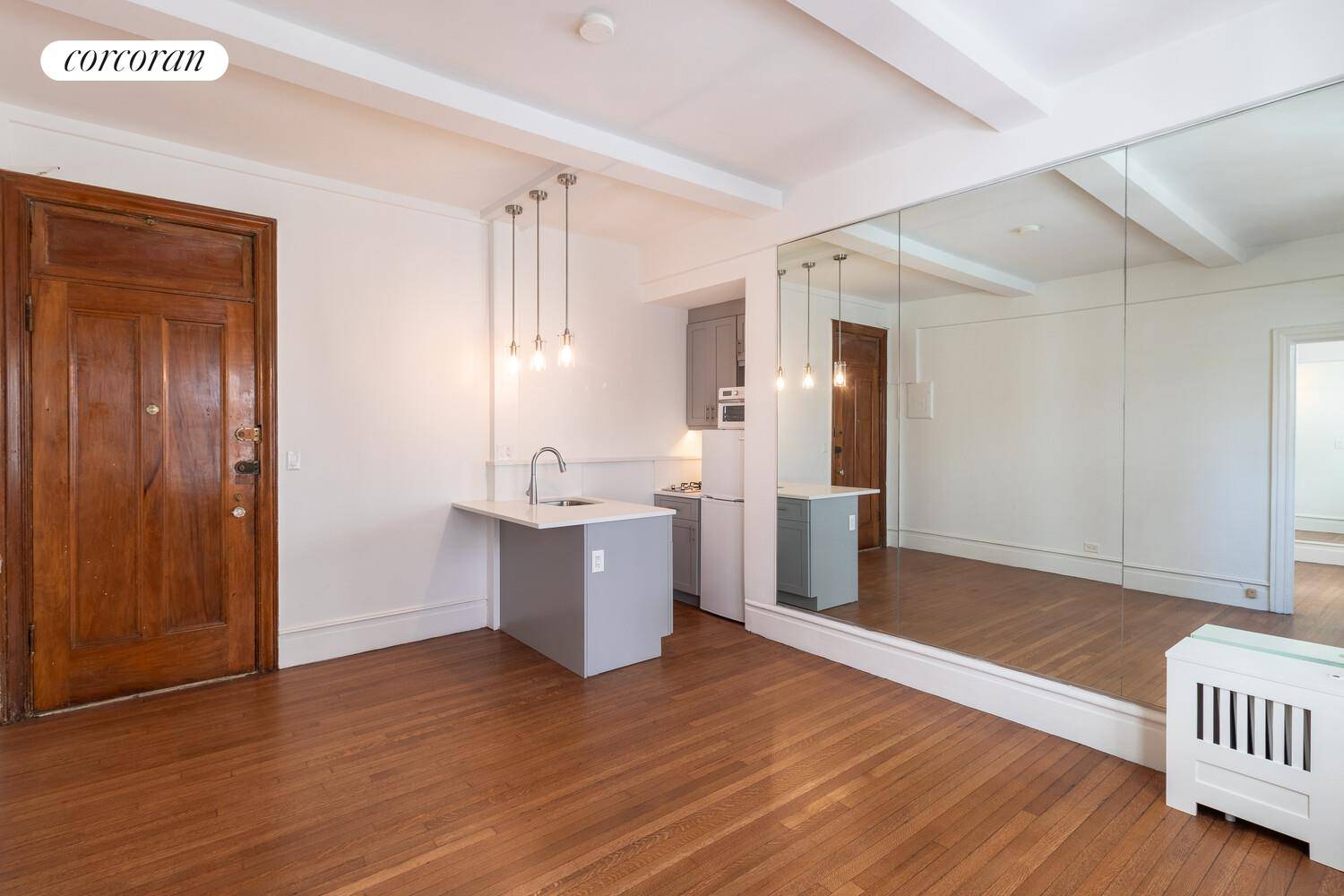 Beautiful move in ready one bedroom apartment on prime Upper West Side block is now available at the Berkely.