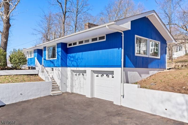 Beautifully renovated 2800Sqft open concept ranch style home located in desirable Plainfield !