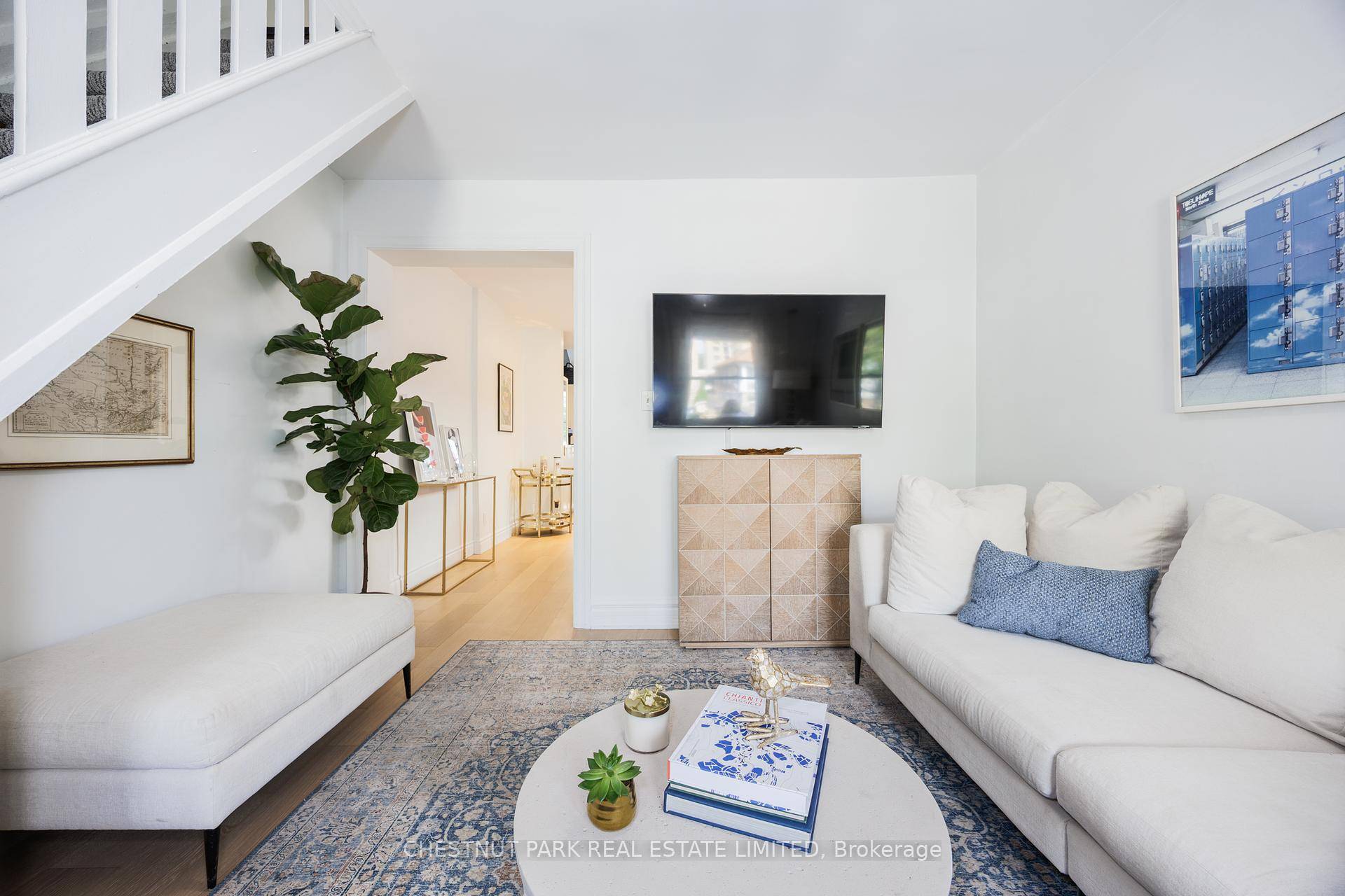 This cozy and beautifully updated 2 bedroom, 2 bathroom home perfectly blends classic charm with modern convenience in one of the city's most vibrant neighbourhoods.