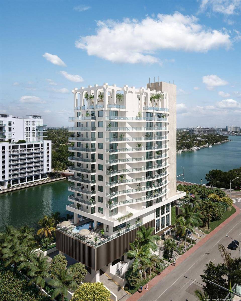 Unique Opportunity ! Trophy asset built in 1992 on billionaire's row.