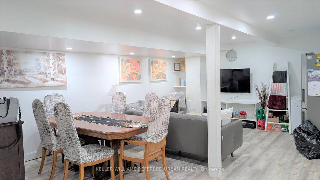 Check this fully furnished lower level unit that your family can simply enjoy.