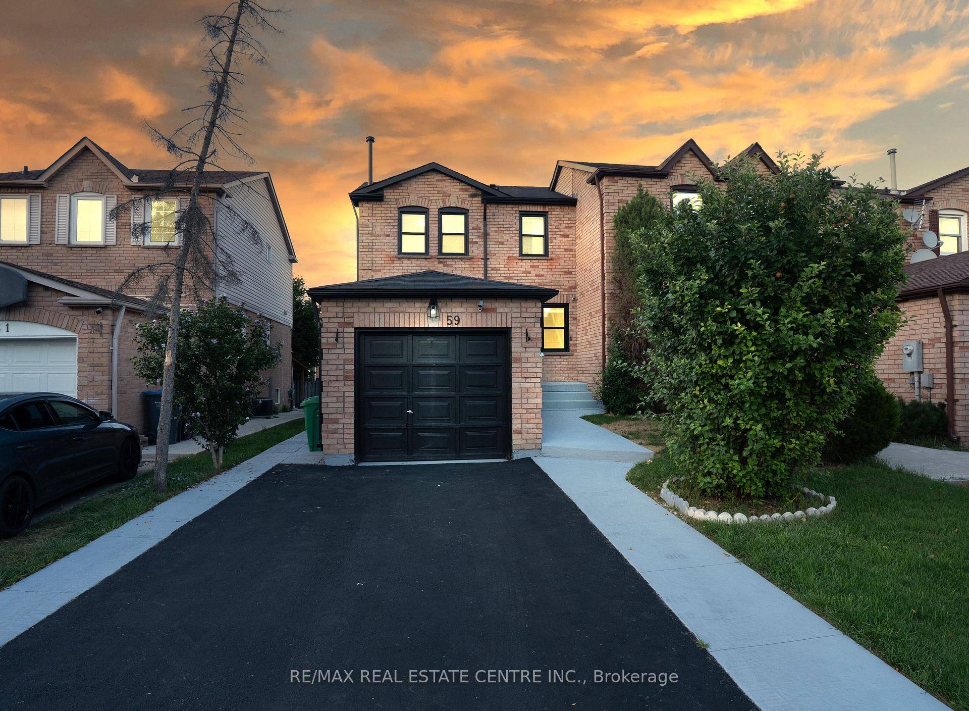Prime Location Fully Renovated Bottom to Top end unit townhouse in a high demand area Close to Sheridan College, Shoppers World Brampton Mall, Main Bus Stop, Schools, perfect for first ...