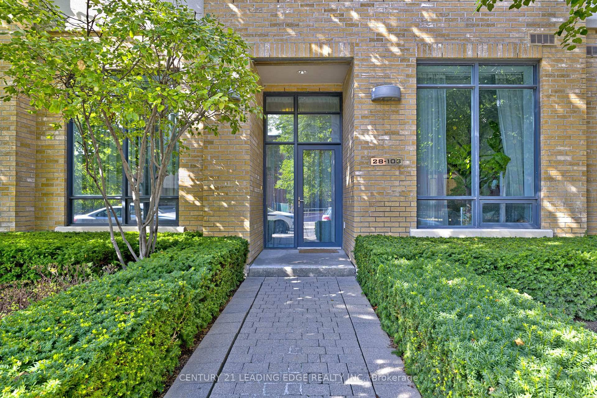 Imagine a stunning renovated 800 sq ft one bedroom 'hard to find 'townhouse style' condo in a Premium building with 'rare' street access !