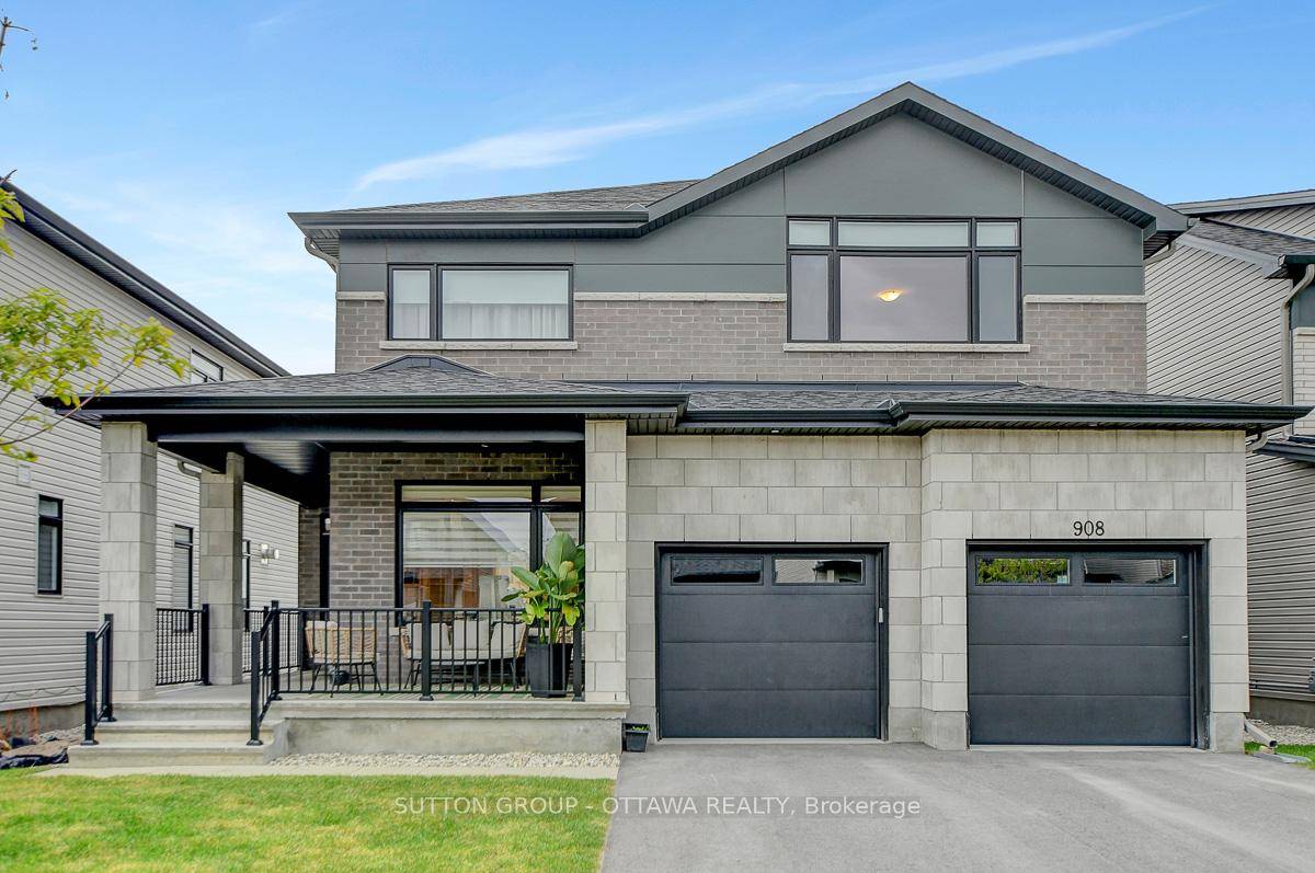 Stunning Family Home in Sought After Riverside South !