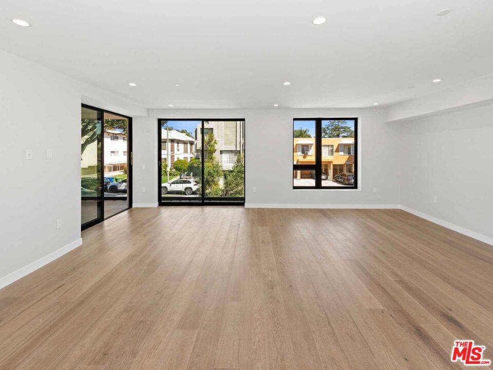 1017  N Croft Ave 2BR Sunset Strip La