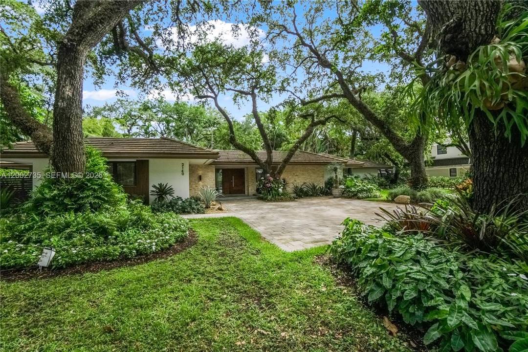 Exquisitely designed and fully upgraded 5 bedroom, 4.
