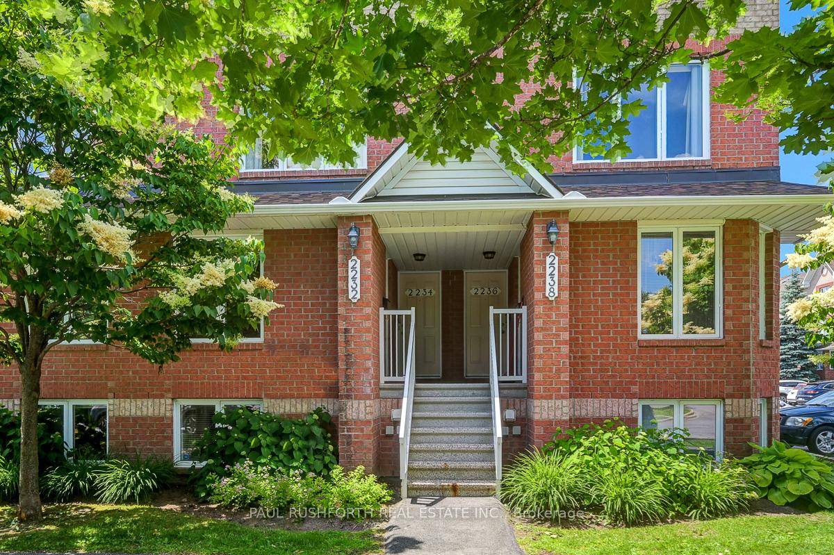 Two bedroom, three bathroom lower unit in a great location just across the street from Aquaview pond.