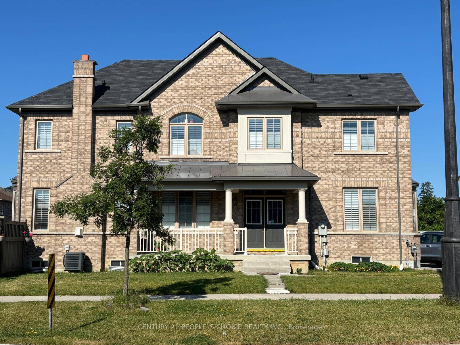 Very Bright, Spacious, Corner 4 BedRoom and 3 Washroom Detached Home In The Sought After Kleinburg Community for Lease, Steps From School, Park With A Fully Fenced backyard amp ; ...