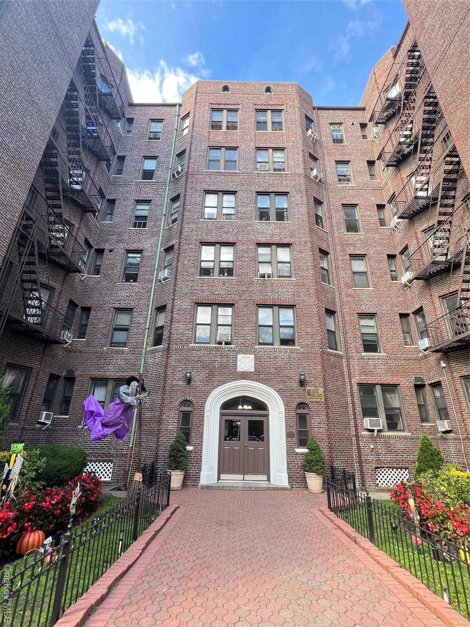 Your search for the perfect combination of space and location ends here.