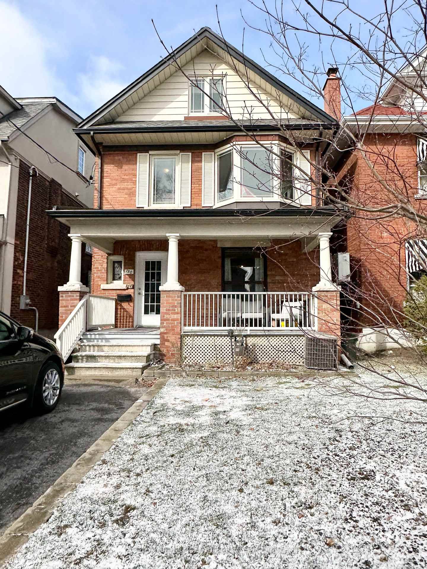 Client RemarksStylish, Newly Renovated 1 Bedroom Apartment In The Heart Of High Park Junction !