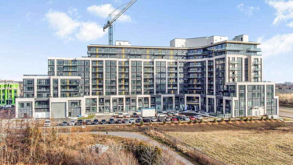 Available May 1st Welcome to Distrikt Trailside Condos !