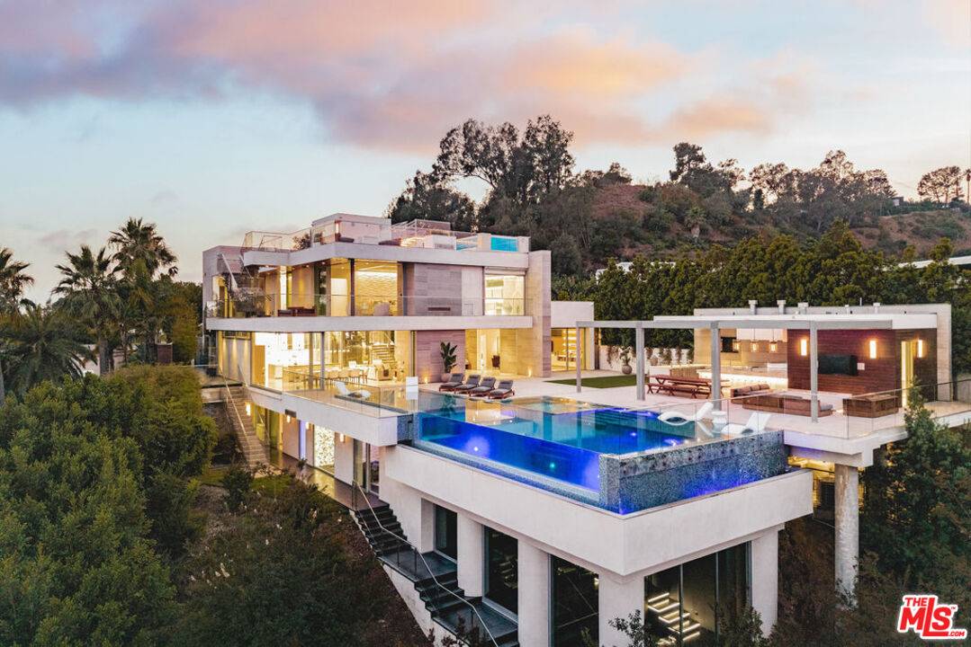 1460 Laurel Way 8BR Beverly Hills Post Office | B.H.P.O. La