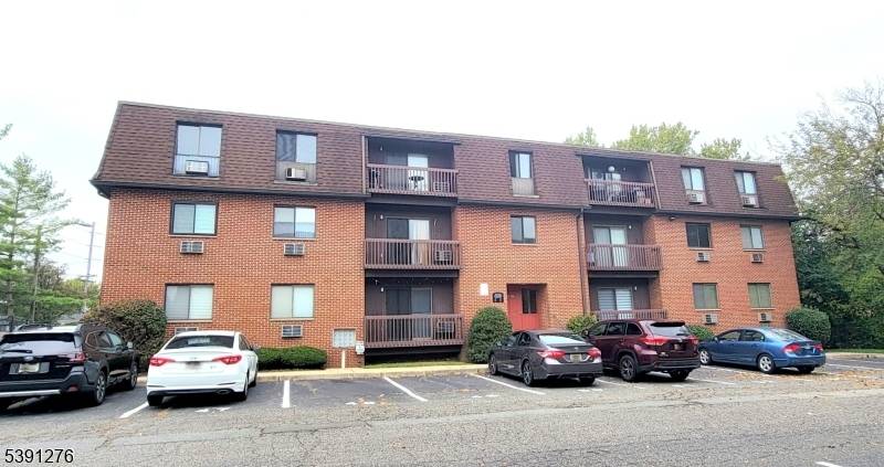 Welcome to this well maintained 2 bedroom, 2 bathroom condo offering comfort and convenience in a prime location.