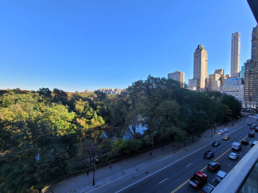 Grande One Bedroom with Central Park views from every room !