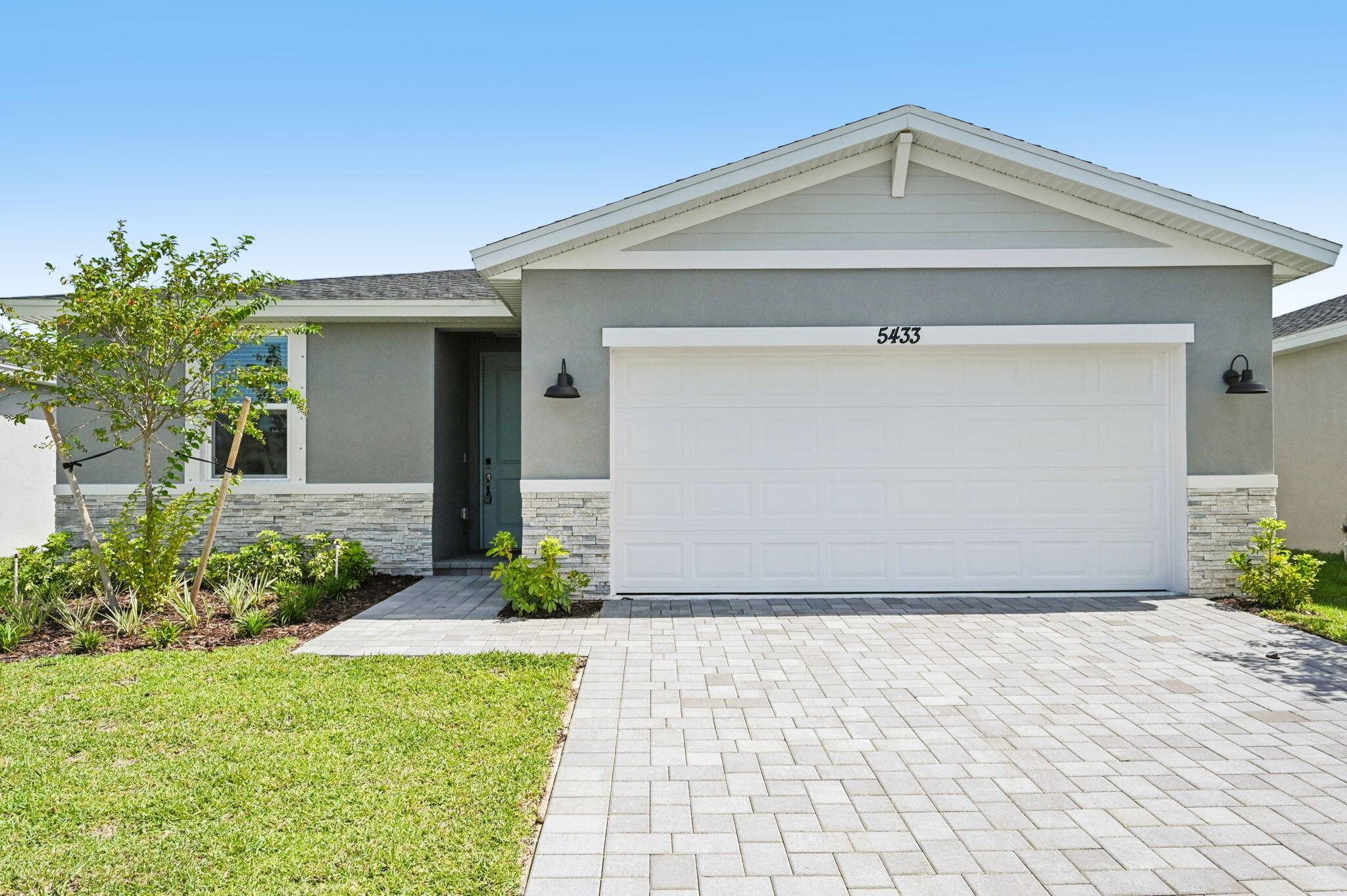 Brand new, energy efficient home !