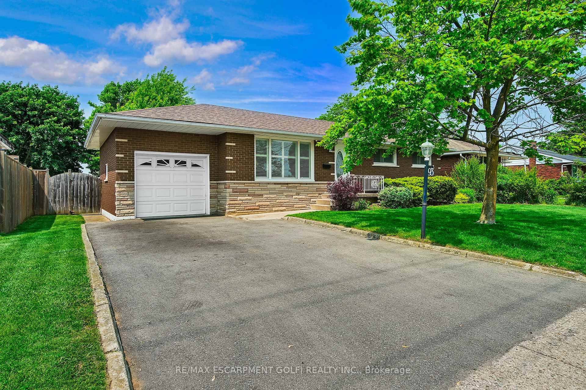 Beautifully Renovated Brick Home in Prime Fairview Location !