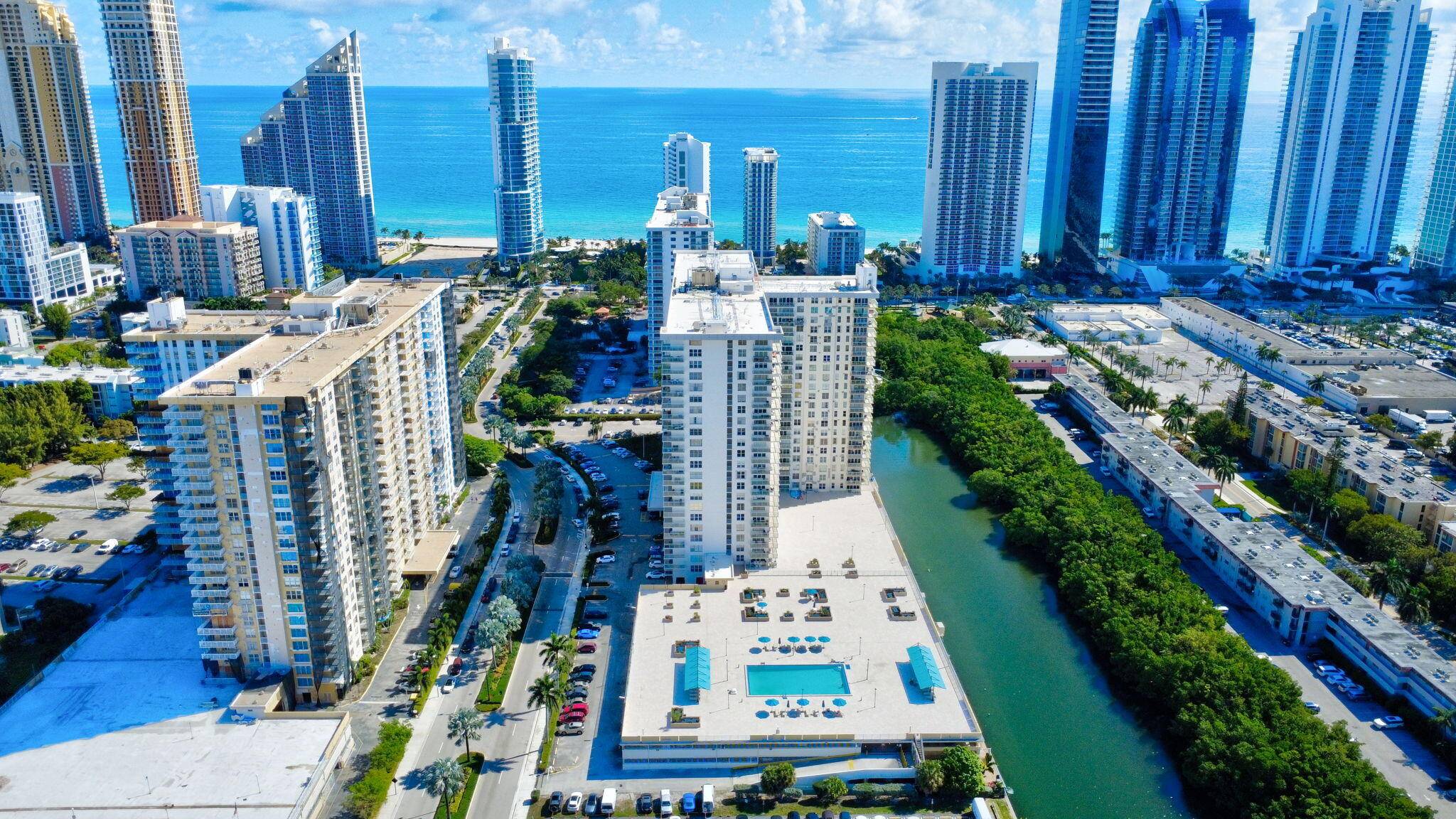 Location ! Spacious updated 2 bed 2 bath condo with large balcony in the heart of Sunny Isles, walking distance to the beach.