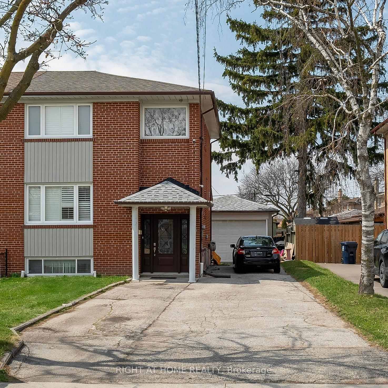 Charming and Spacious Semi Detached 4 Bedrooms Home Situated in Family Oriented Neighbourhood ; Renovated Kitchen with Quartz Countertop and Stainless Steels Appliances ; Basement with In law Suite ; ...