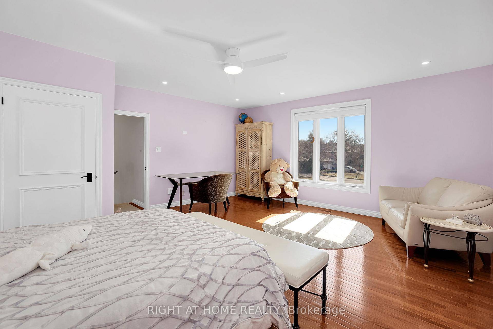 Welcome to 151 Calvin Chambers Road in the prestigious Oakbank Pond neighborhood.