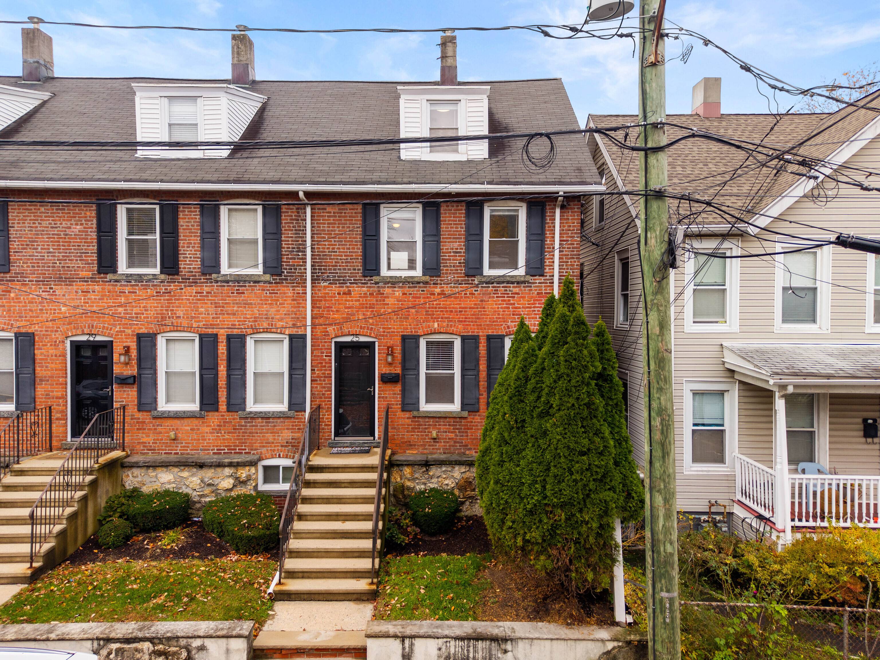 HIGHEST AND BEST DEADLINE SUNDAY 11 23 at 6PM Welcome to this beautifully maintained brick style townhome offering a perfect blend of style, function, and comfort.