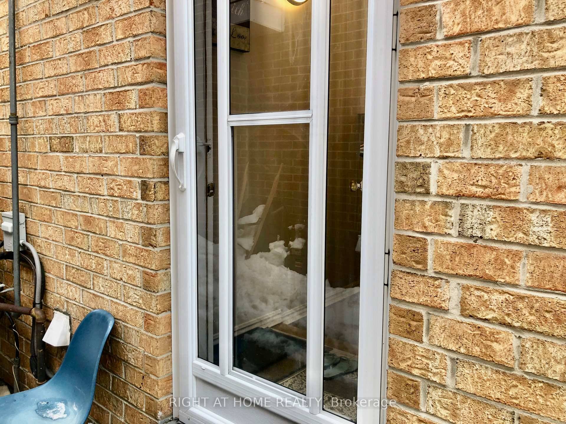 Beautiful furnished one bedroom Basement Apartment, shared kitchen, Bathroom and living room.