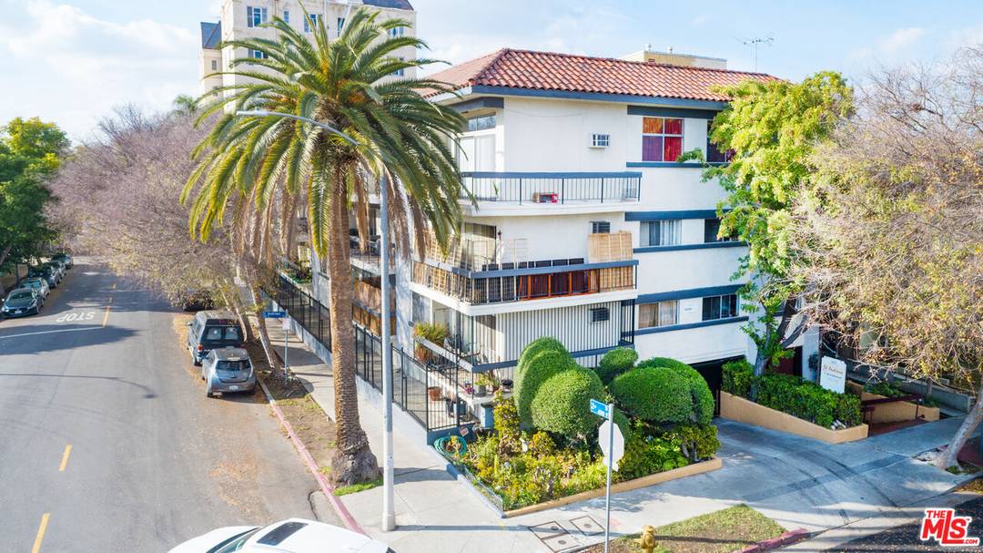 161  S St Andrews Pl 21BR Mid Wilshire La