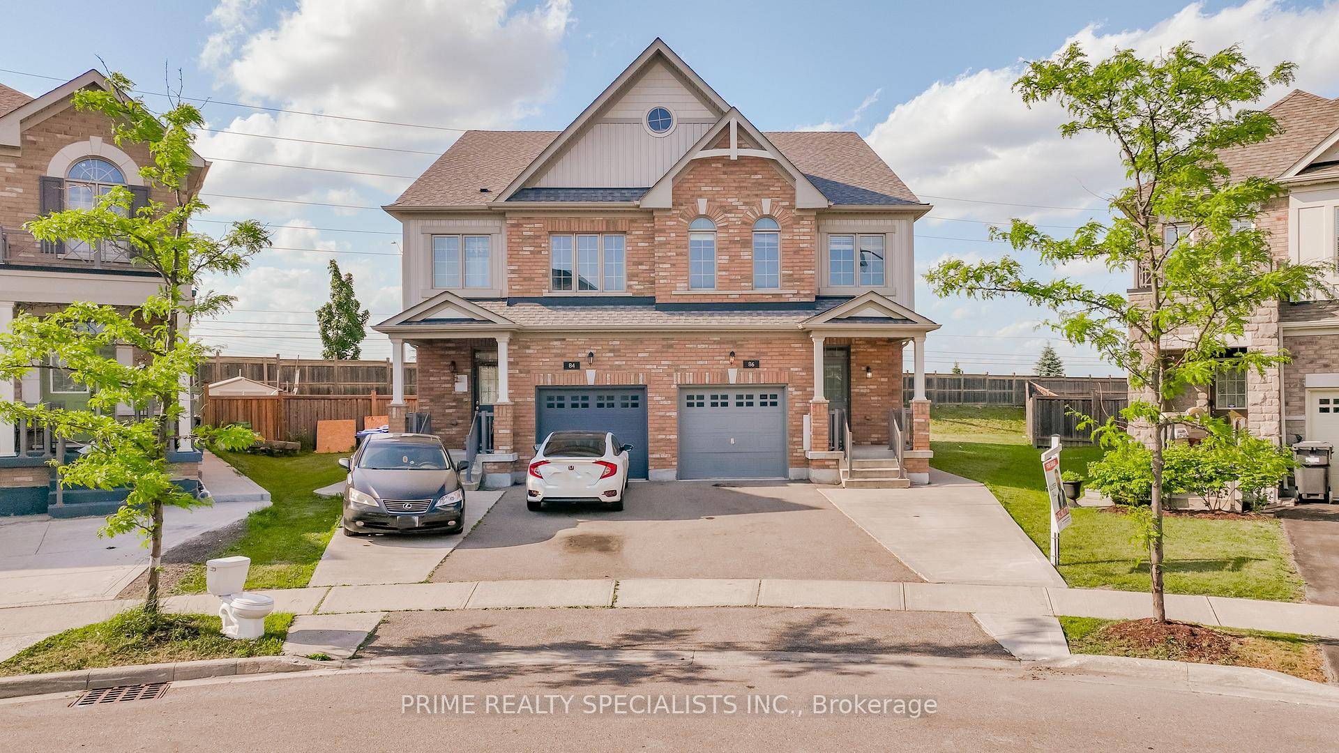 Absolutely Spectacular Home on an Extra Large Premium Pie Shaped Lot in Highly Sought After East Brampton !