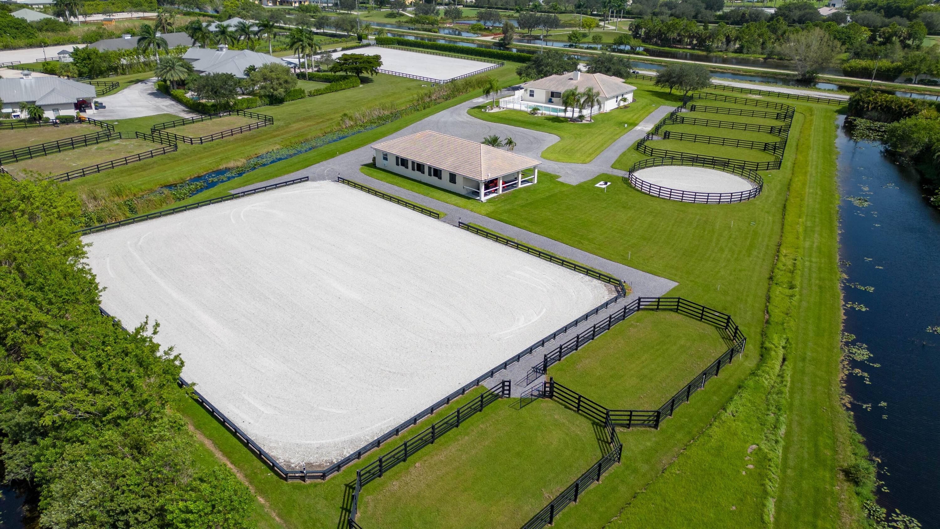 Charming 8 Stall Barn for Lease Ready for the 2025 26 Season !