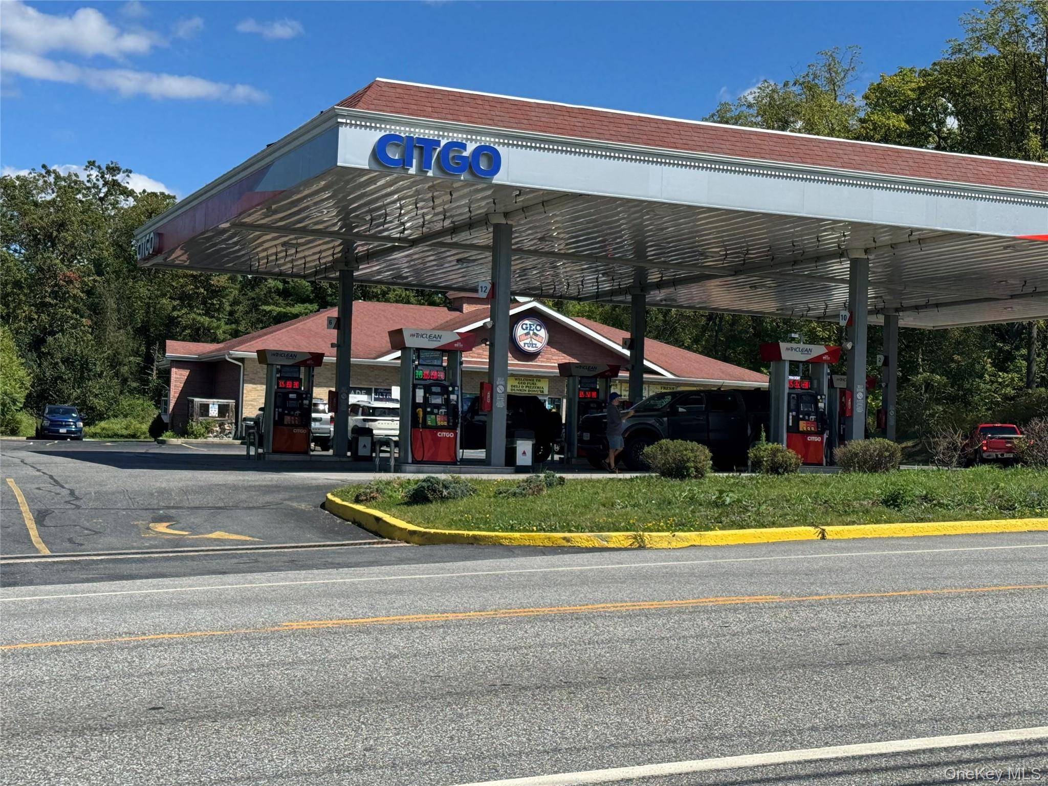 Prime opportunity to lease within a busy convenience store and gas station on a high traffic main road in New Hampton, NY, with over 22, 000 vehicles passing daily.