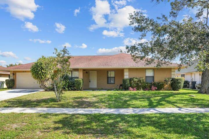 Welcome to your dream getaway in the heart of Wellington !