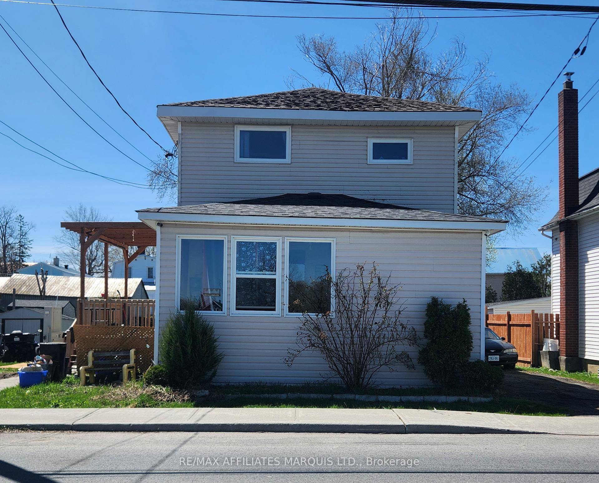 Spacious amp ; Functional Family Home on Large Town Lot !
