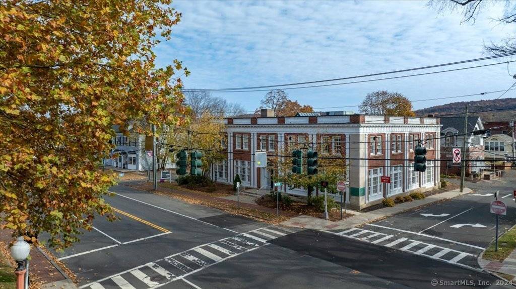 Designed in 1917 for Simsbury Bank Trust.