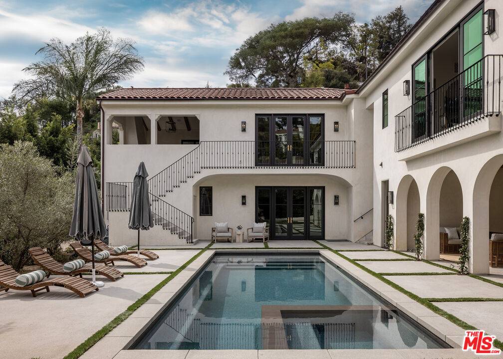 8185   Hollywood Blvd 5BR Sunset Strip La