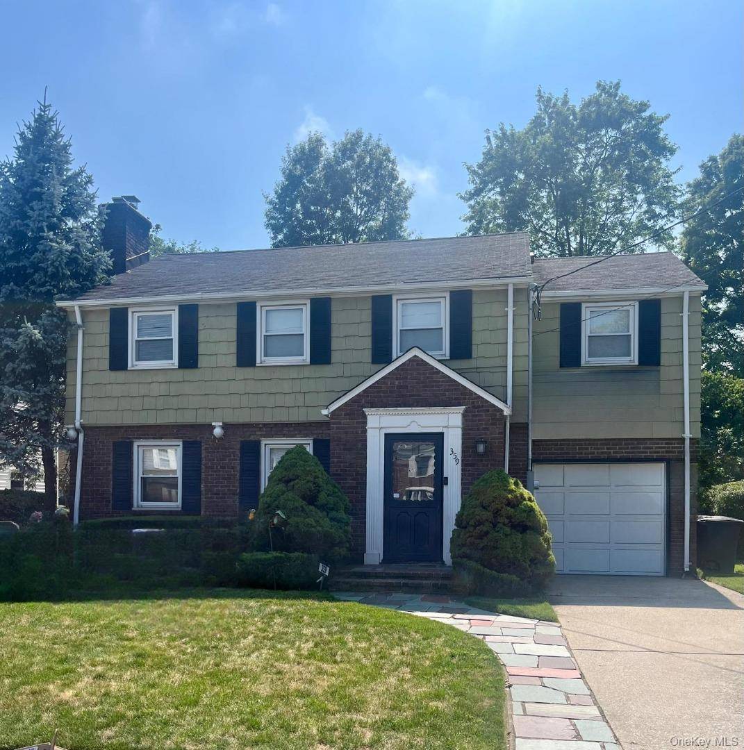 Move right in to this beautiful 4 bed, 2.