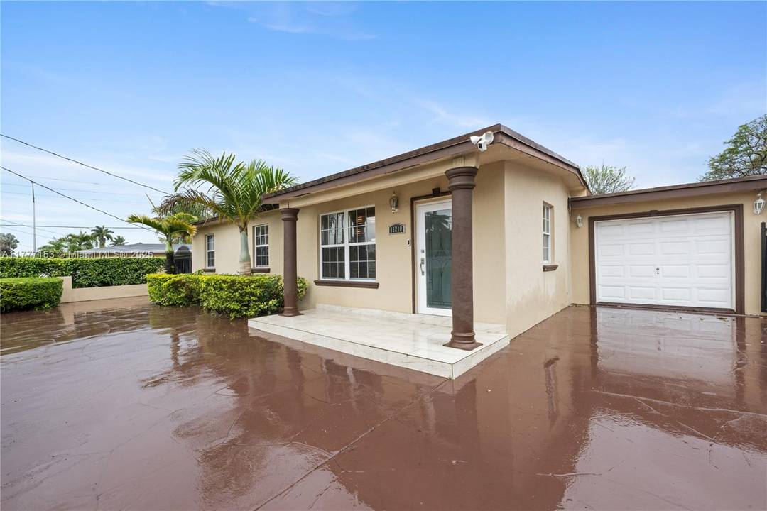 Charming and spacious 4 bedroom, 3 bathroom single family home in the heart of Miami in the desirable Westwood Lake area of Miami.