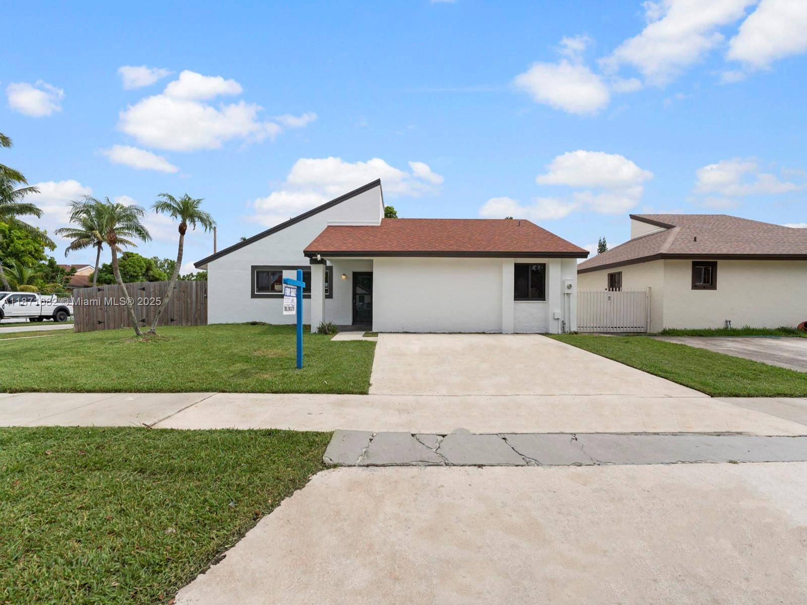 Remodeled 3 2 SFR in Oak Park.