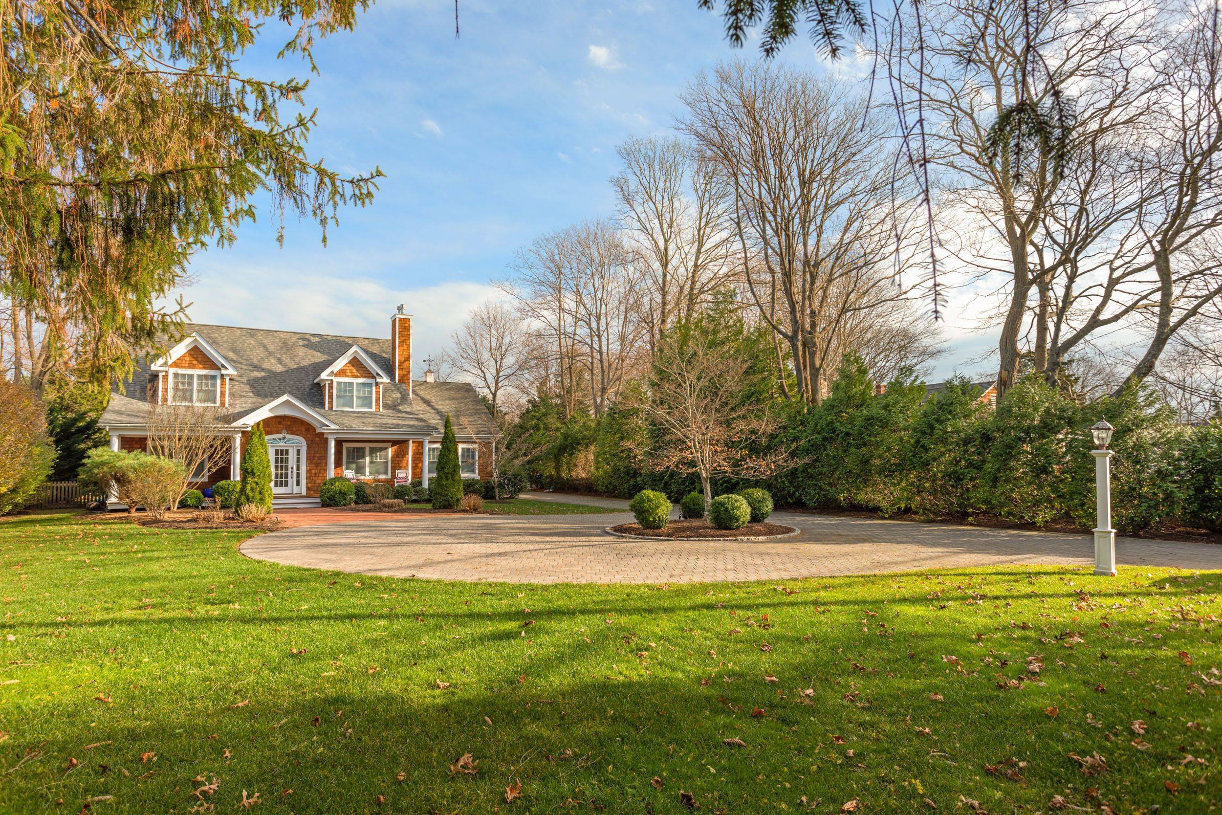 Westhampton Village Freshly Renovated 