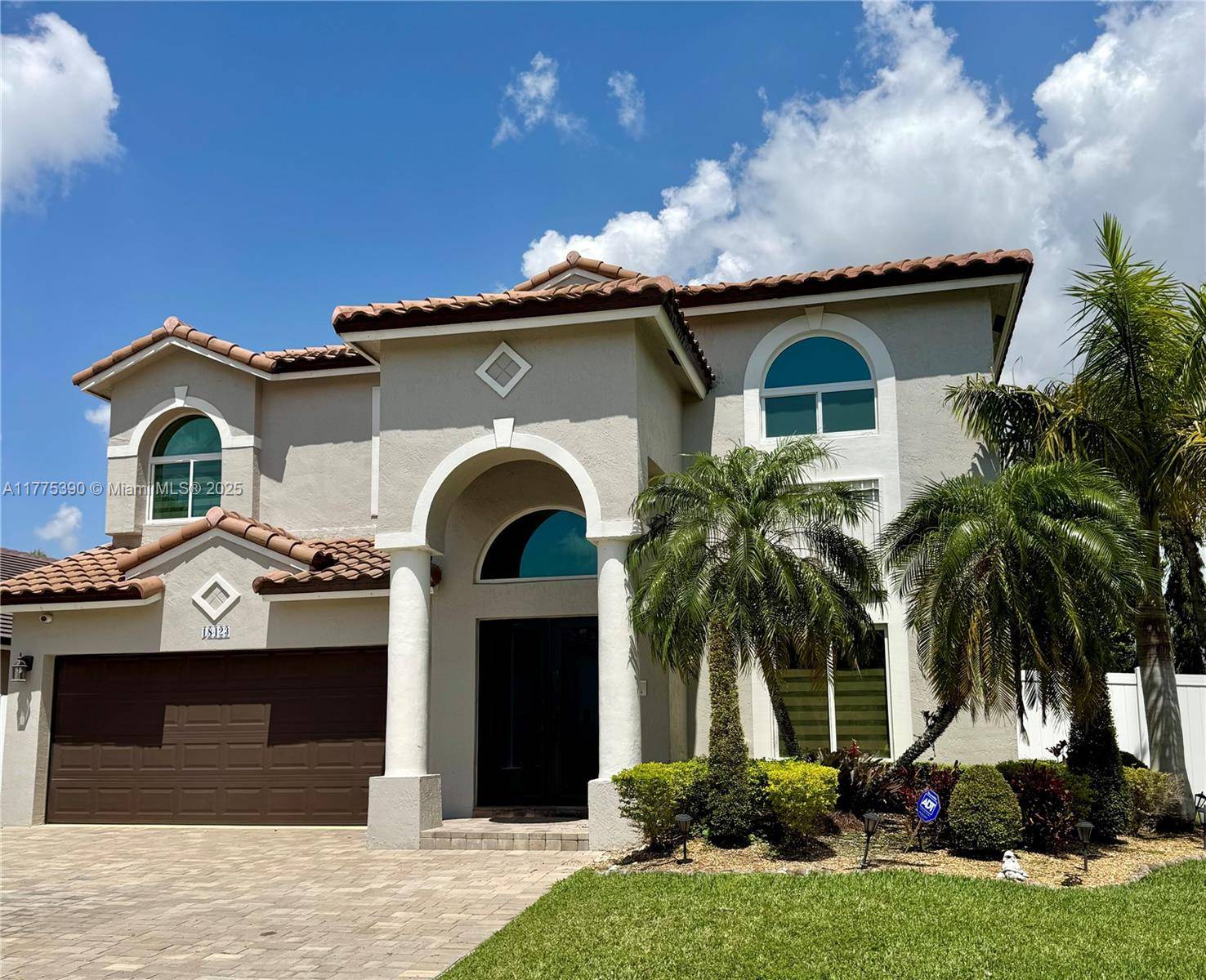 Step into elegance with this stunning 5 bedroom, 3 bath home located in the highly desirable Chapel Lake Estates.